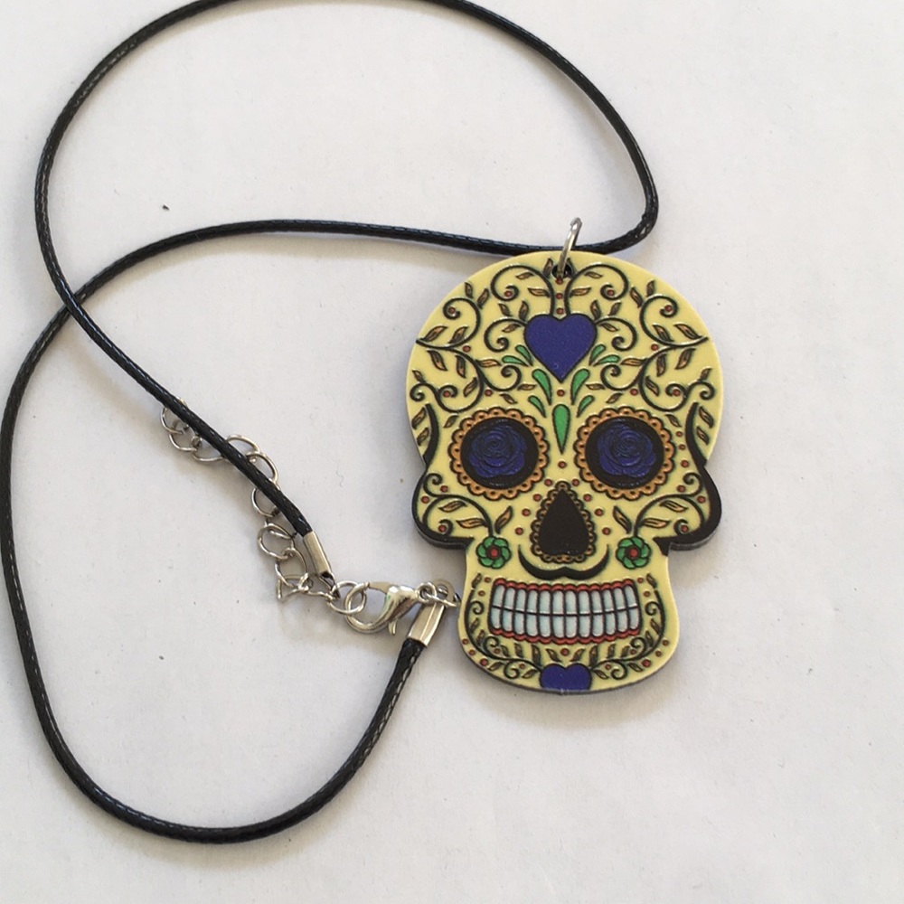 Skull necklace